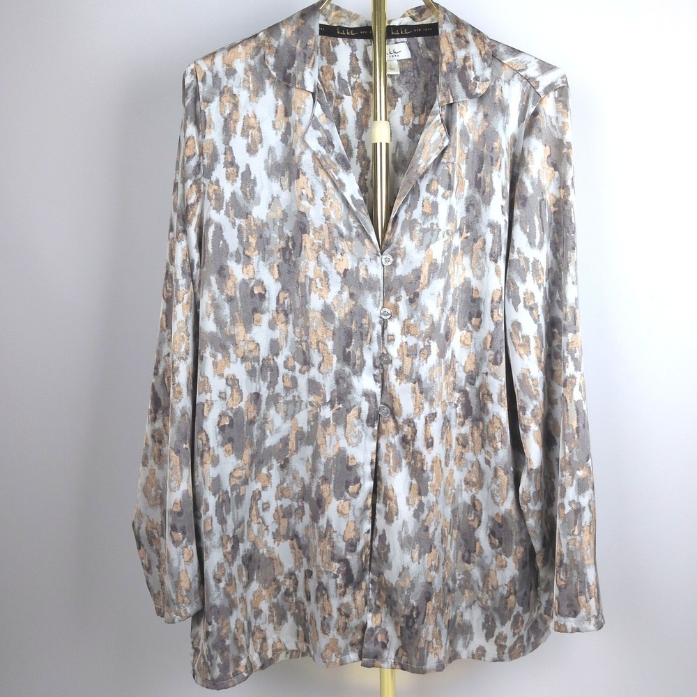 Nicole Miller Women L Button Down Blouse Gray Satin Abstract Leopard Print